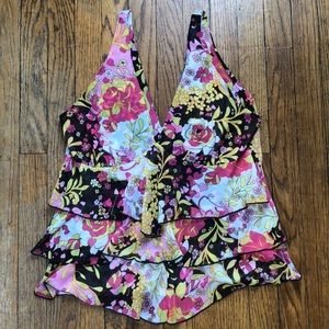 Loose Ruffled Floral Top